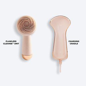FLAWLESS Cleanse FACE SCRUBBER & CLEANSER Silicone FACIAL CLEANSER Priced CHEAP